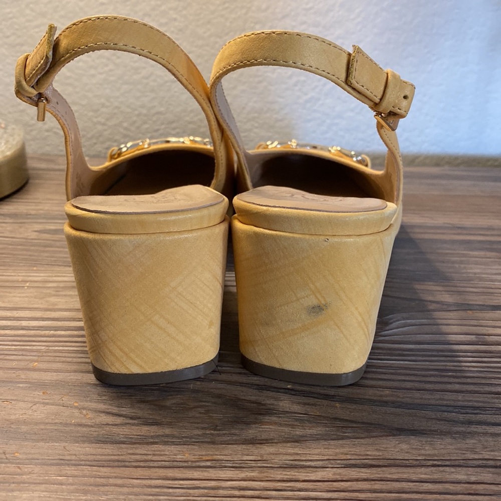 Super Comfy Shoes - image 3